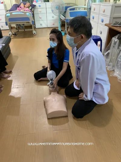ภาพการฝึกอบรม CPR เขมภัช เนอร์สซิ่งโฮม นนทบุรี ภาพการฝึกอบรม CPR เขมภัช เนอร์สซิ่งโฮม นนทบุรี