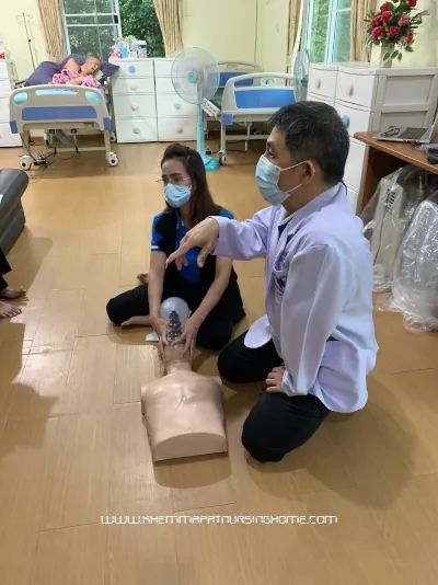 ภาพการฝึกอบรม CPR เขมภัช เนอร์สซิ่งโฮม นนทบุรี ภาพการฝึกอบรม CPR เขมภัช เนอร์สซิ่งโฮม นนทบุรี