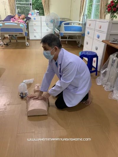 ภาพการฝึกอบรม CPR เขมภัช เนอร์สซิ่งโฮม นนทบุรี ภาพการฝึกอบรม CPR เขมภัช เนอร์สซิ่งโฮม นนทบุรี